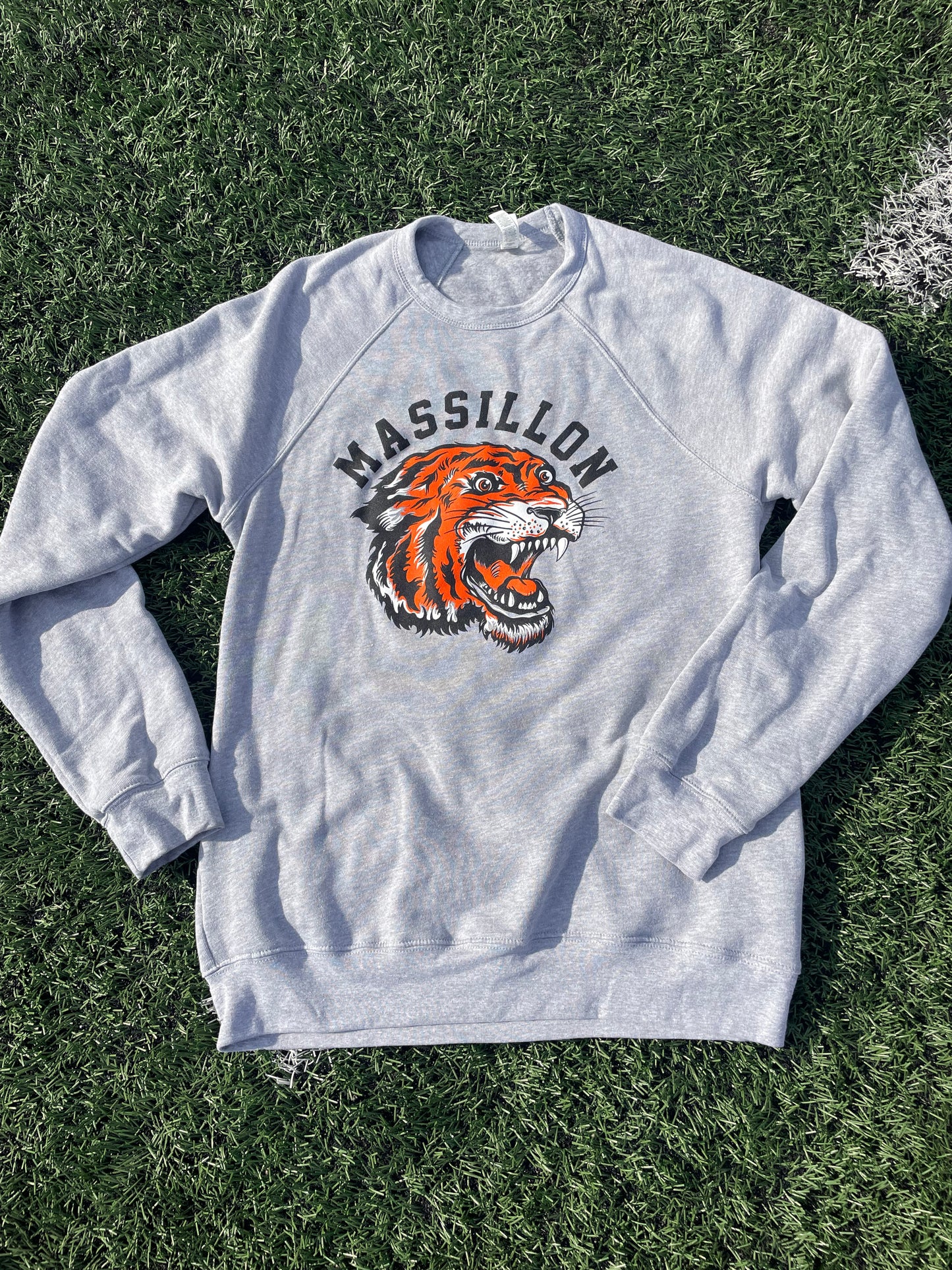 Week 7: Roar Crew Neck